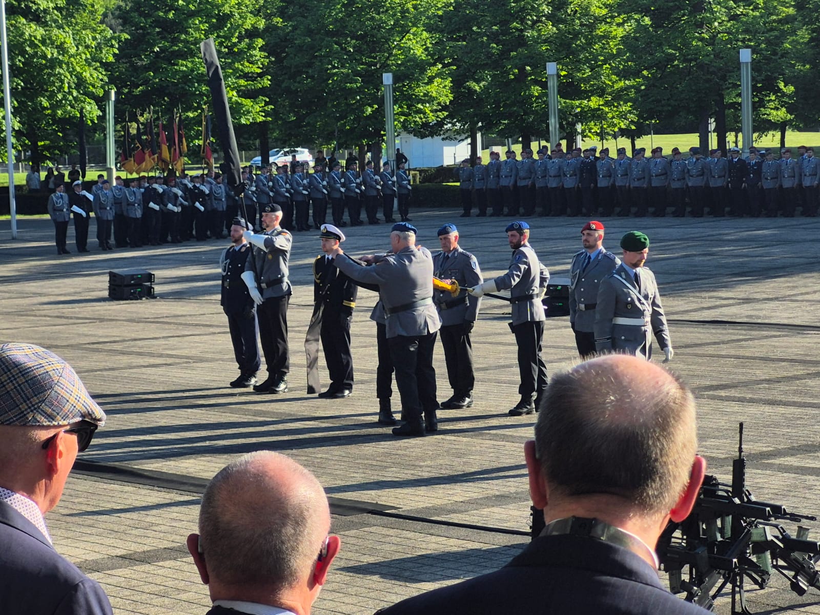 Verhüllung Truppenfahne SanDst